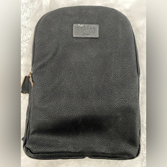 🆕 Benoss Milan Limited Edition PVC Leather Black Backpack. Brand New In Plastic - Picture 10 of 16